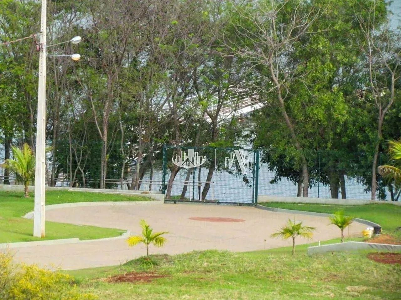 Terreno à venda, 616 m² por R$ 300.000,00 - Condomínio Shangrilá - Primeiro de Maio/PR - Foto 2