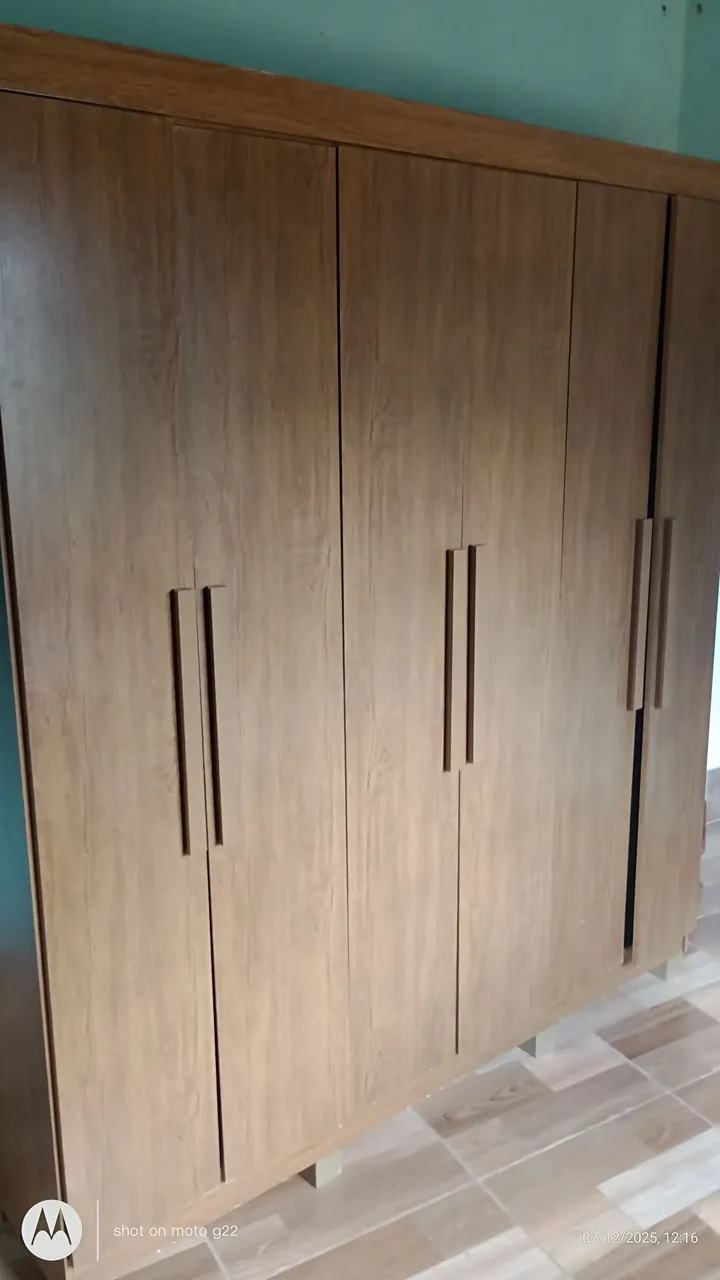 Guarda-Roupa Amadeirado