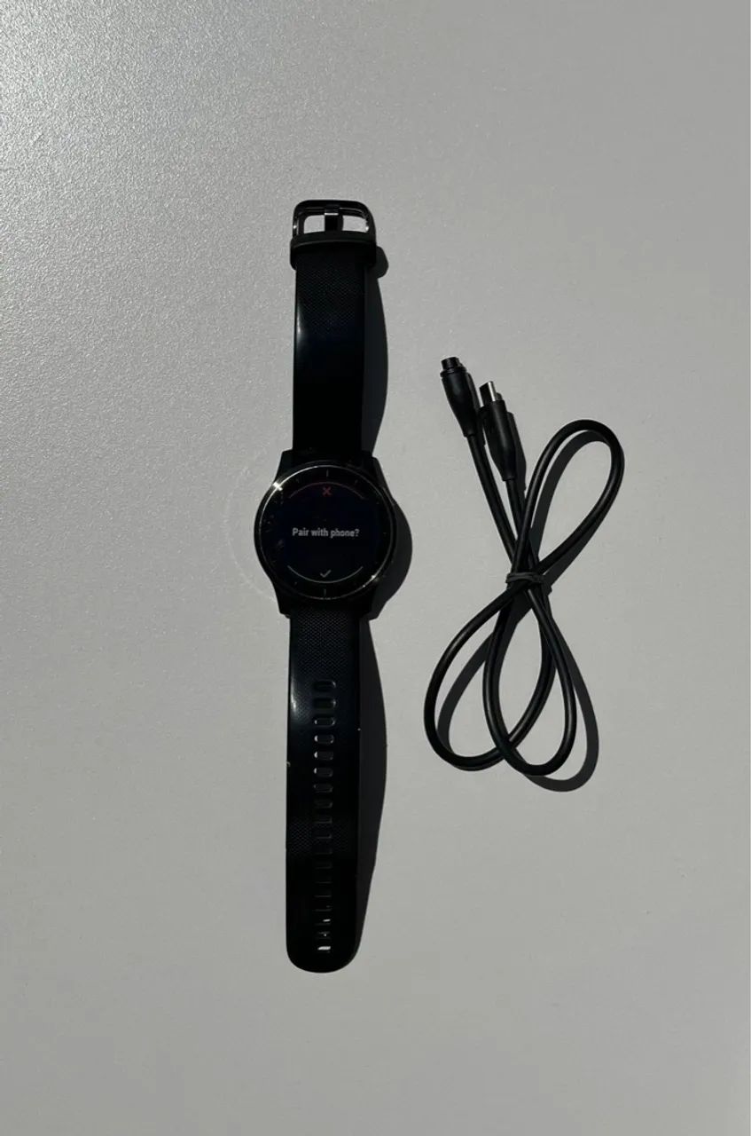 GARMIN VIVOACTIVE 4 (USADO EM BOM ESTADO)