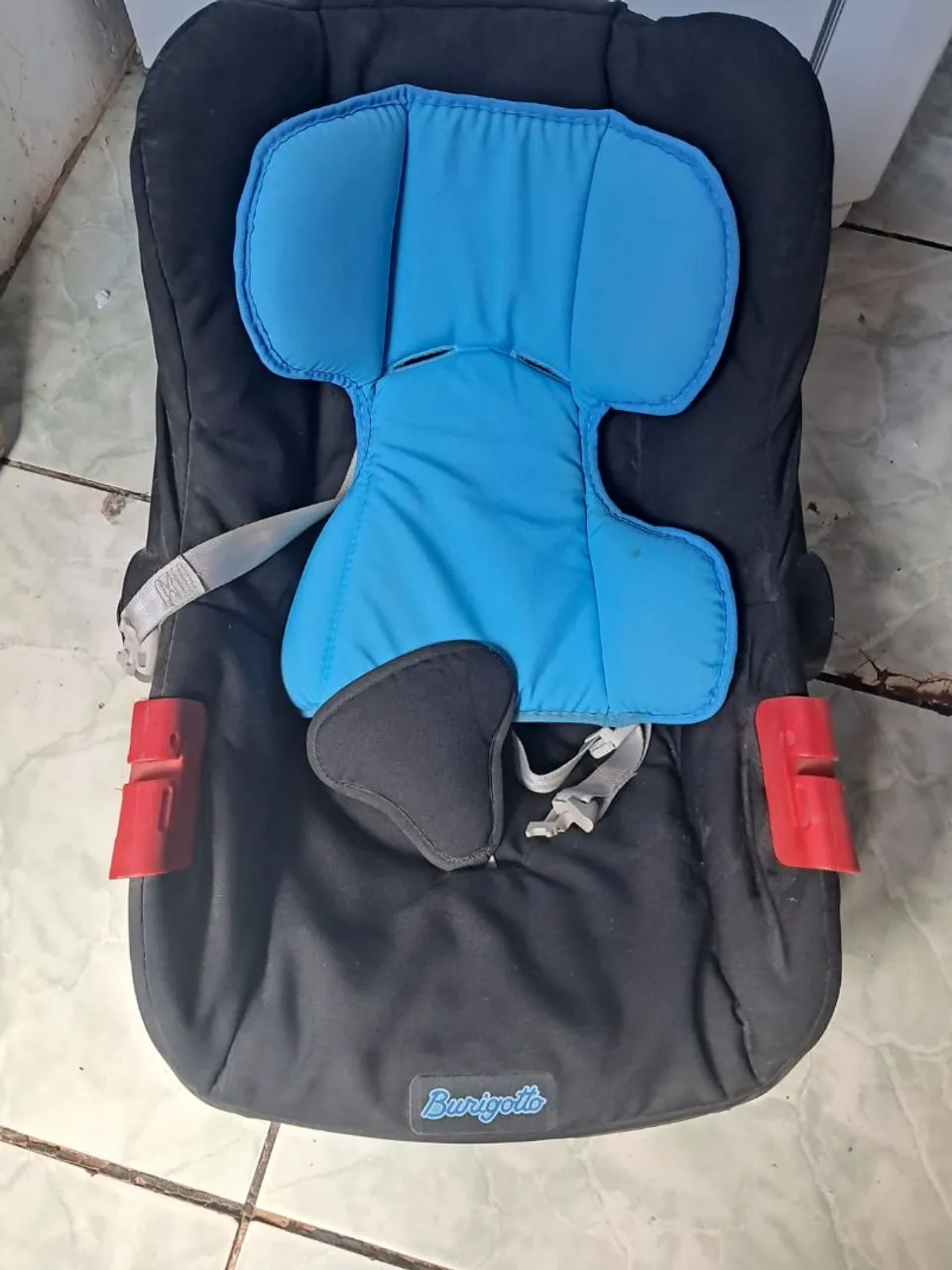 Bebê conforto e carrinho de bebê