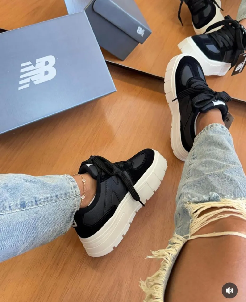 Tênis New Balance Feminino Plataforma Preto