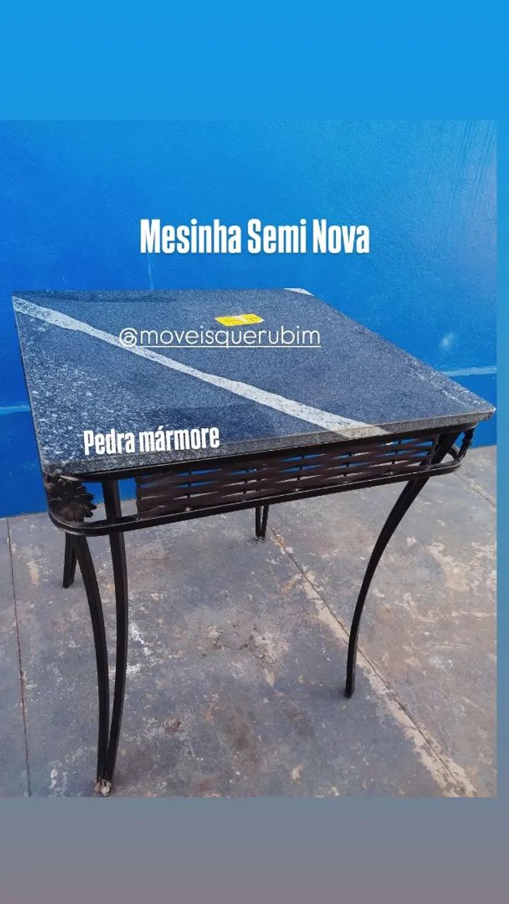 Mesa pequena de cozinha (Sem cadeiras)