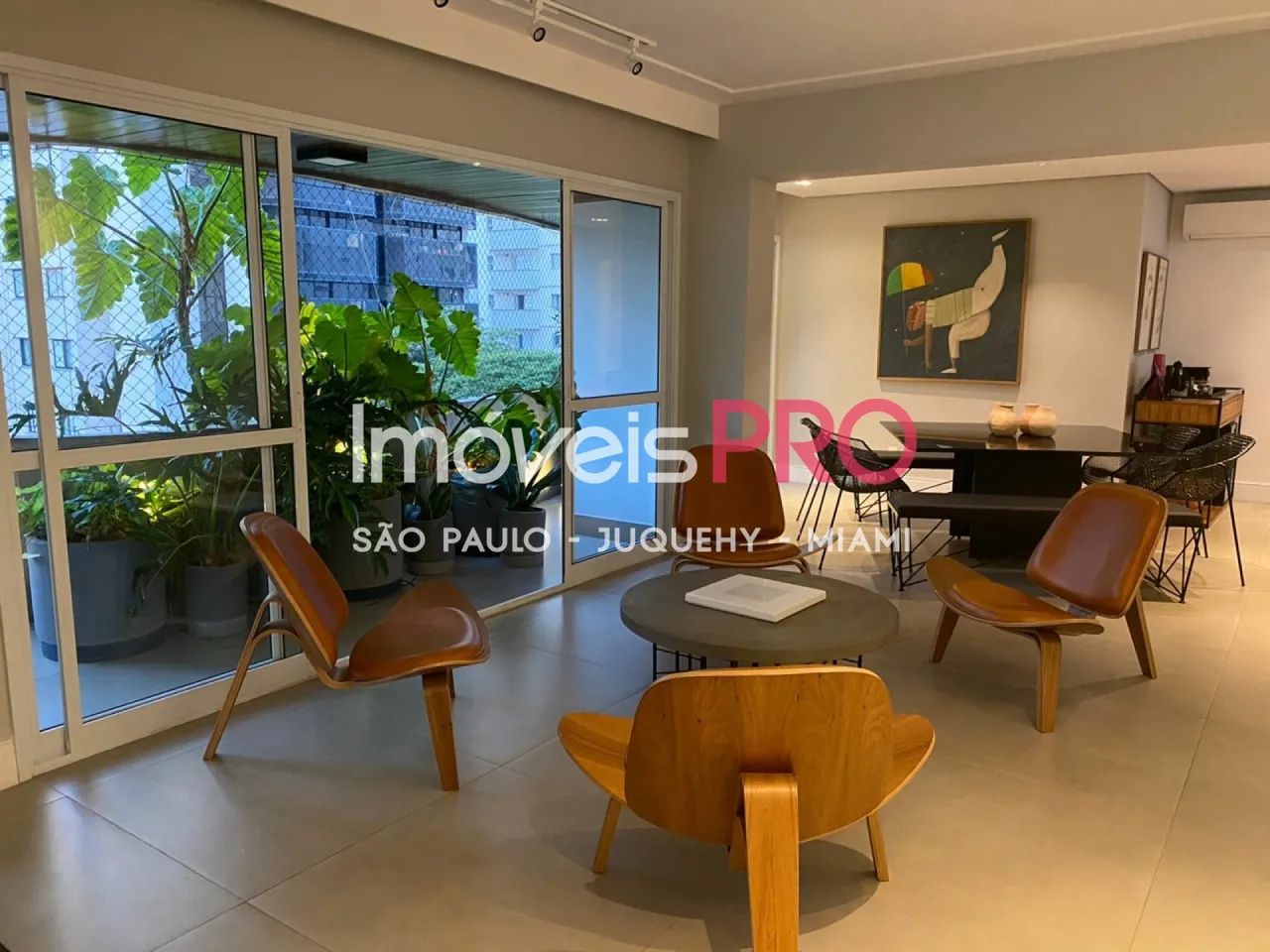 Apartamento reformado em Moema Pássaros!