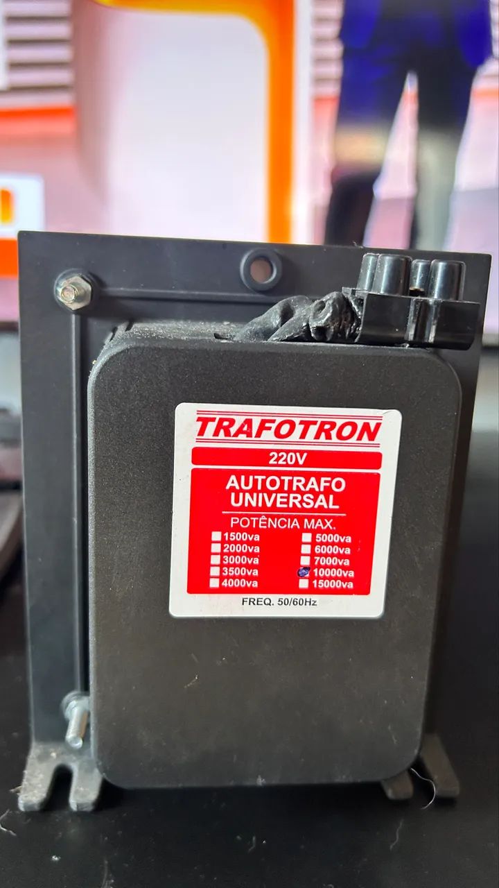 TRANSFORMADOR DE 10 mil VA -110 para 220