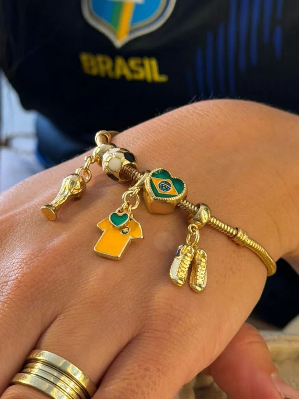 Pulseira em Moeda/Banhada/Envernizada Copa do Mundo com Berloques  - Foto 2