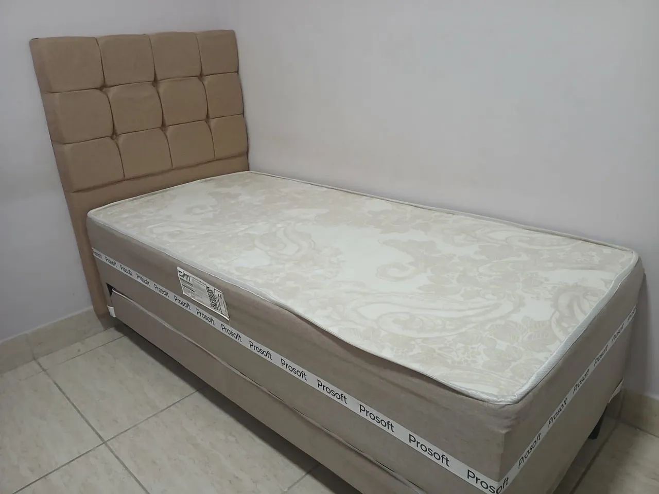 Cama box solteiro, com cama auxiliar 