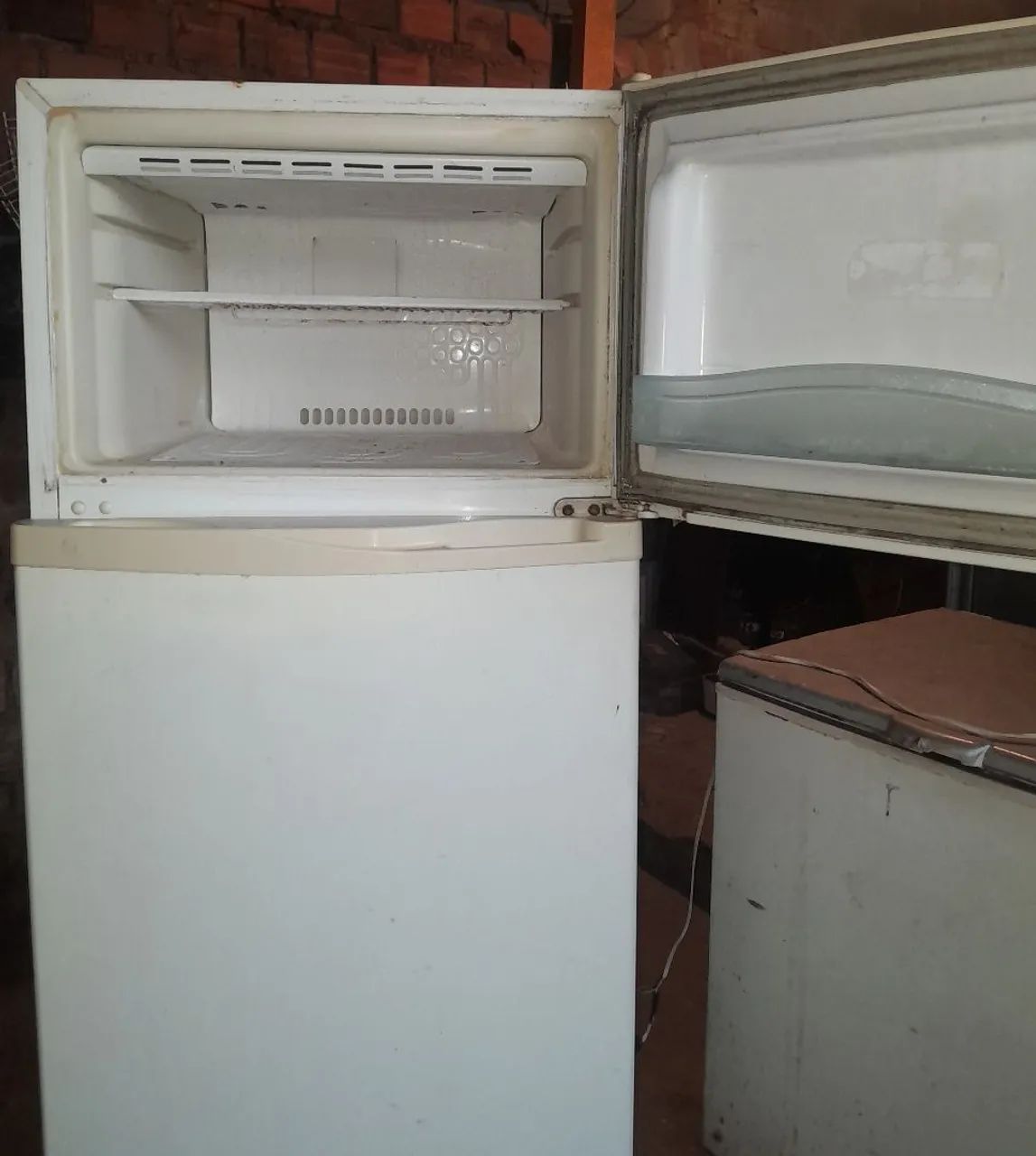 Vendo geladeira Consul 380 litros conservada completa WhatsApp *50