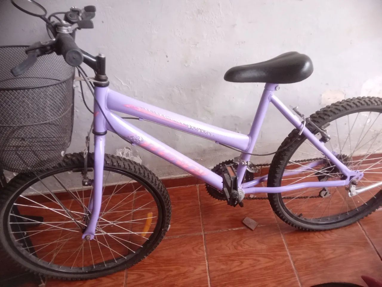 Bicicleta lilás aro 24 - Foto 4