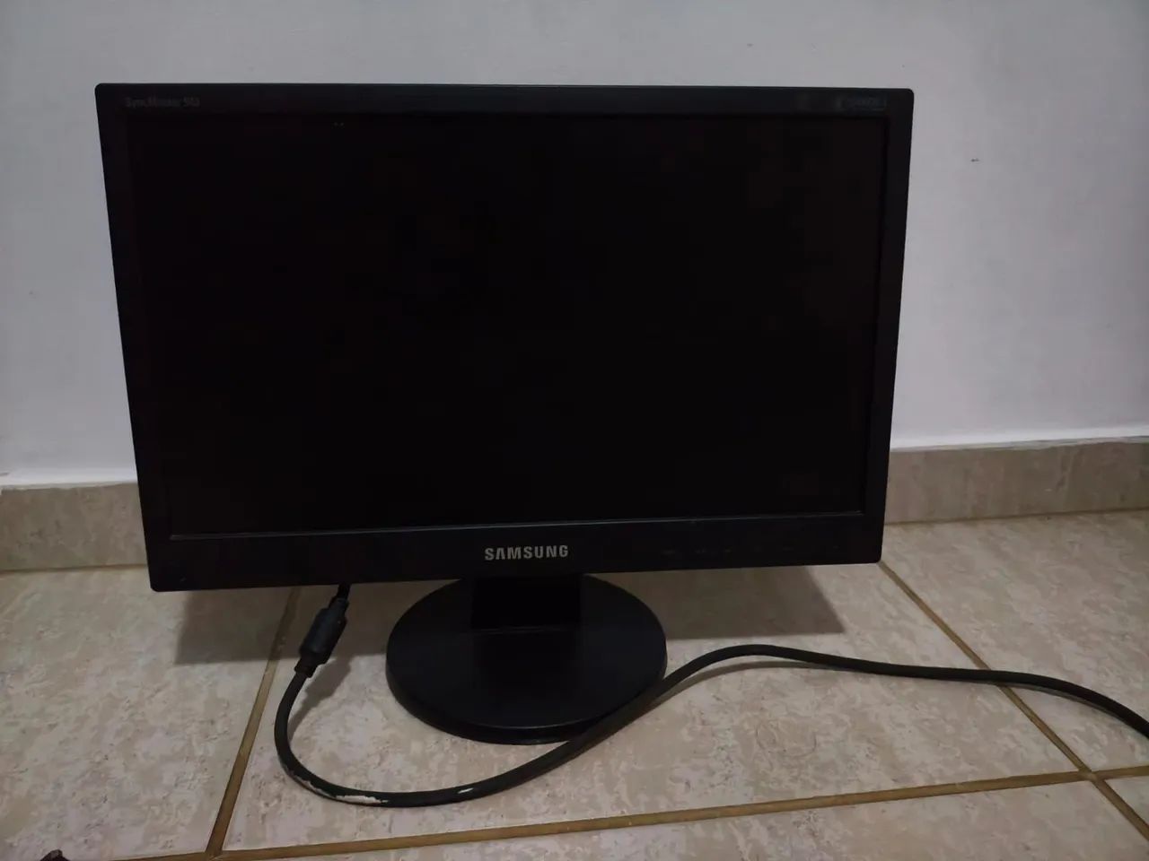 Monitor Samsung SyncMaster 943 19 poleg. 