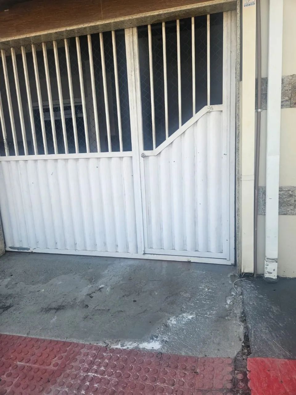 Casa de três quartos com suíte