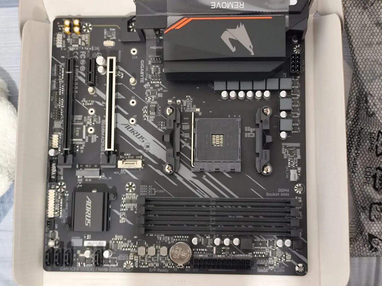 Placa mãe B550 Aorus Elite (Nunca foi usada). - Foto 3