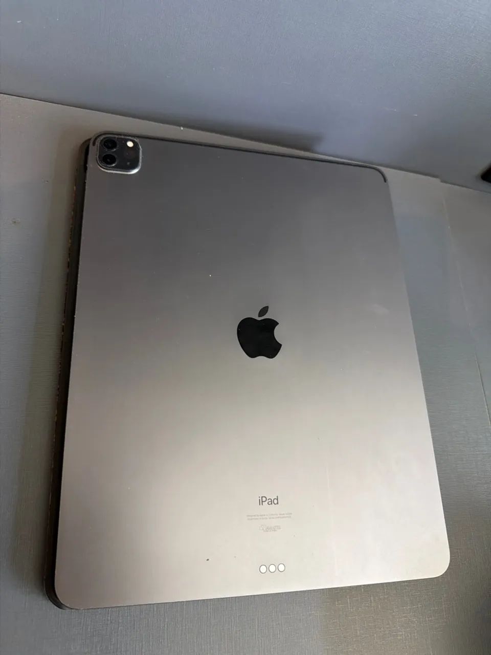 iPad Pro 12,9 - 4ª Geração - 128 GB + Magic Keyboard - Foto 2