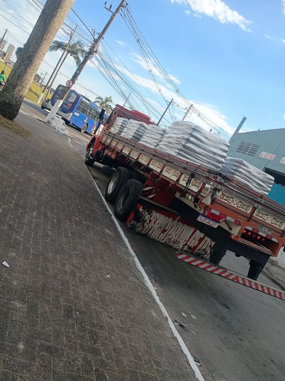 Precisamos de ajudante  - Foto 4
