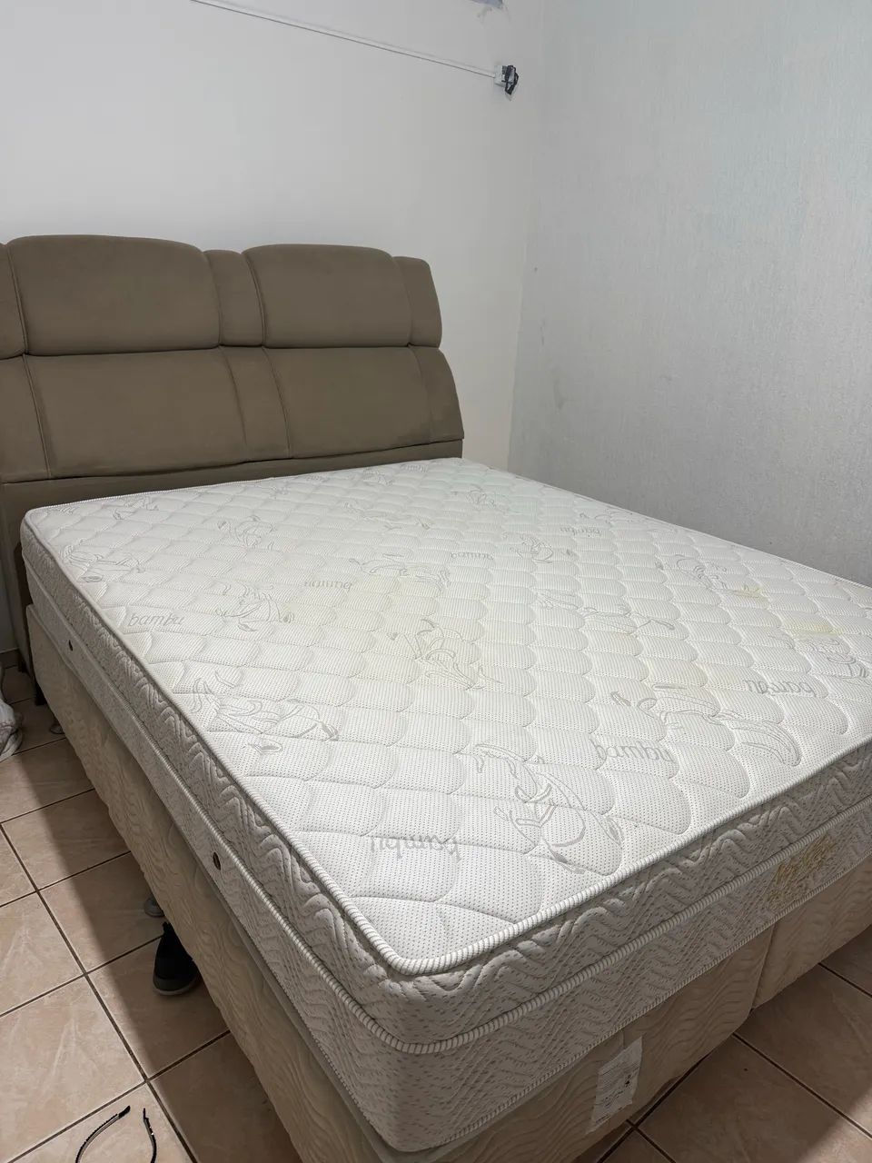 Cama Super King com cabeceira  - Foto 4