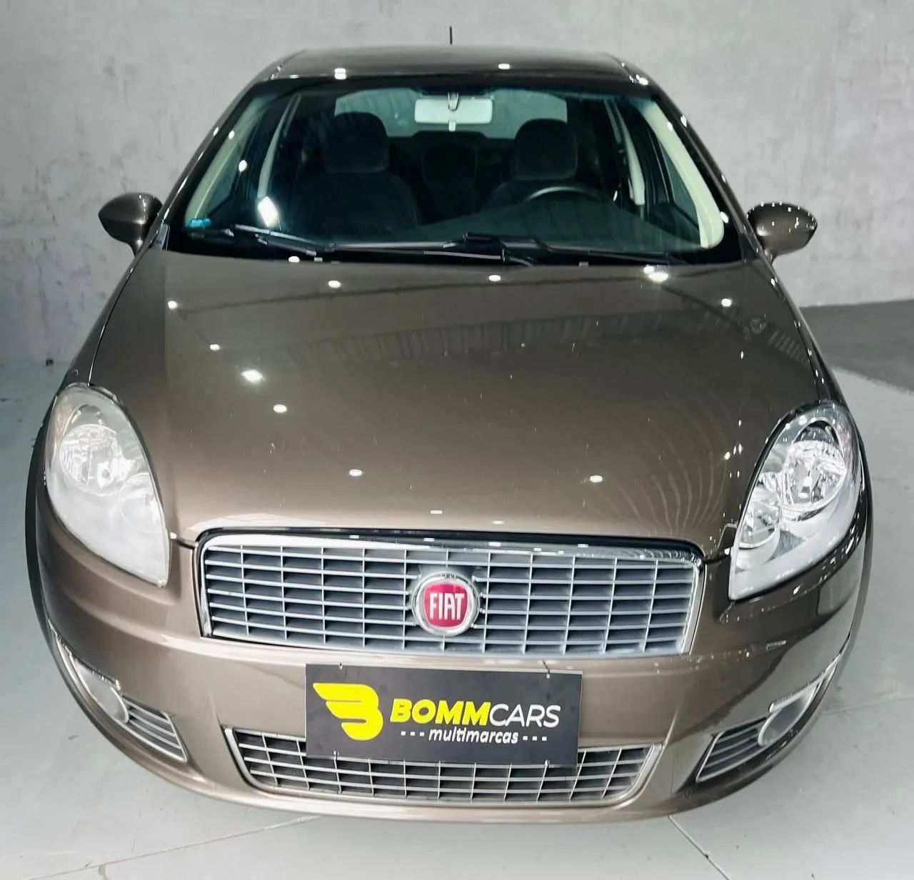 Fiat Linea 1.9/ HLX 1.9/1.8 Flex Dualogic 4P 2010 - Foto 2