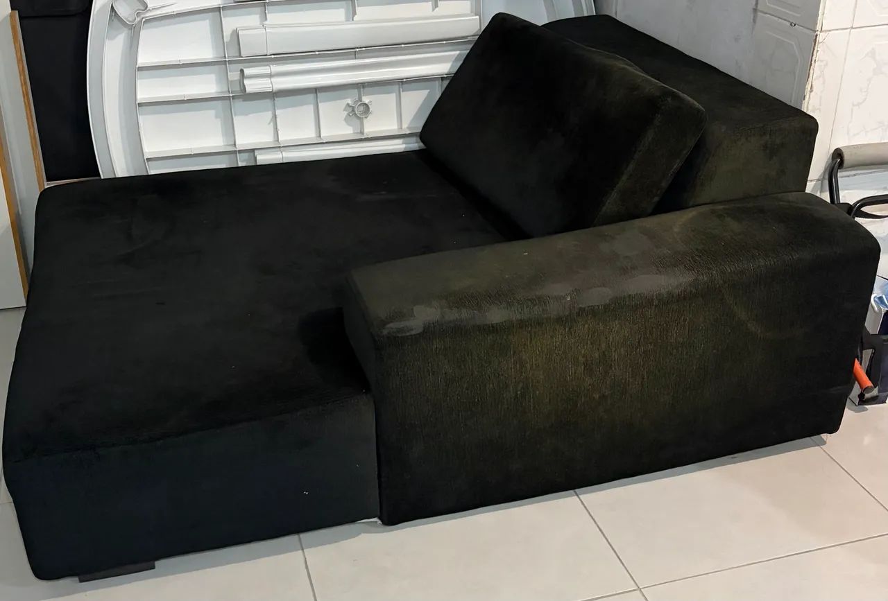 SOFÁ TIPO CHASE PRETO  - Foto 4