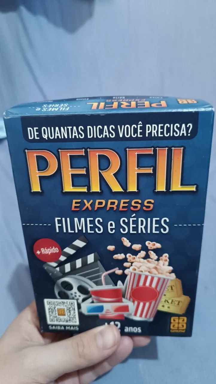 Jogo de cartas PERFIL EXPRESS, FILMES E SERIES, Completo e com manual!!!!! - Foto 4