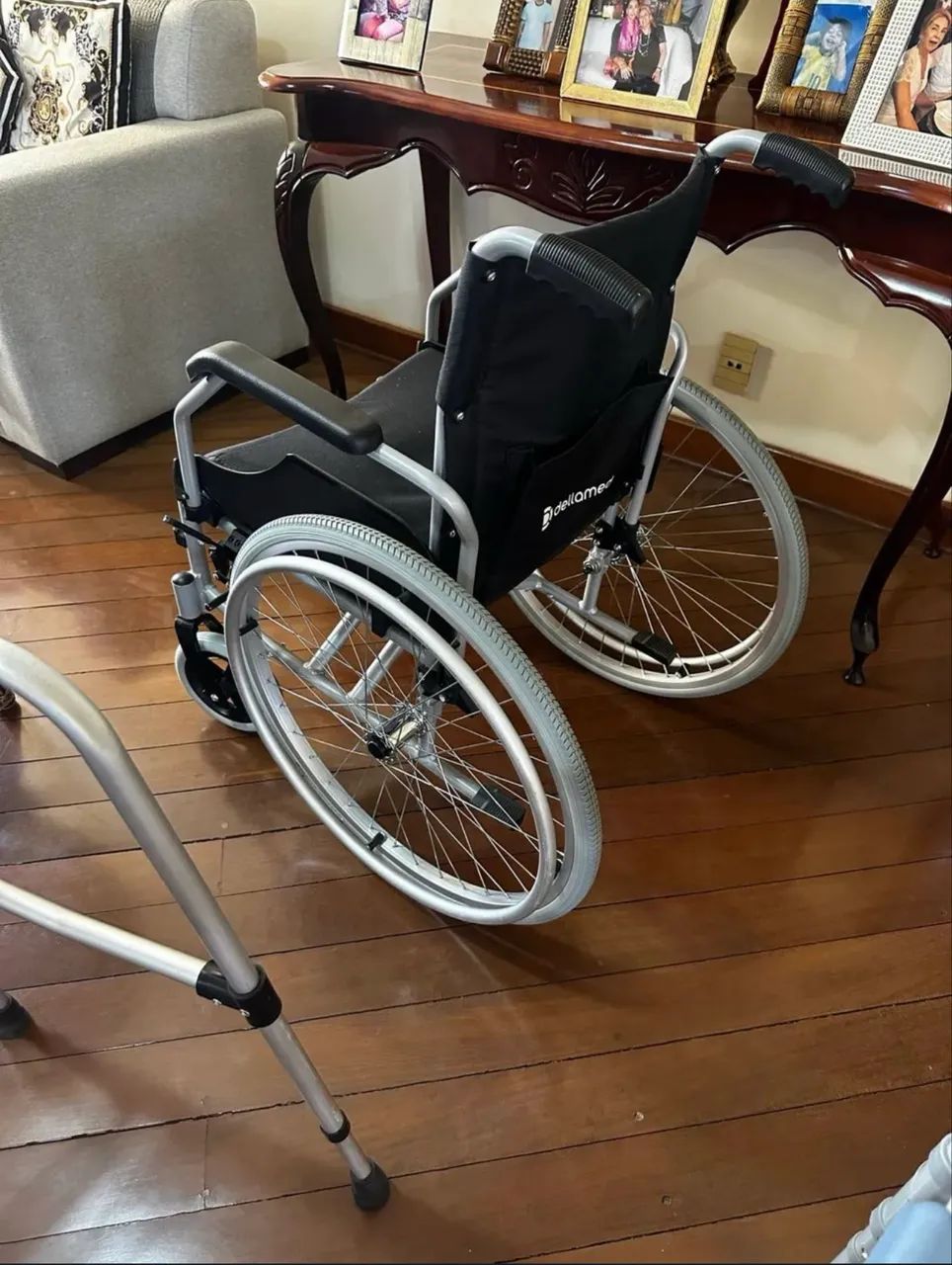 Cadeira de rodas Dellamad