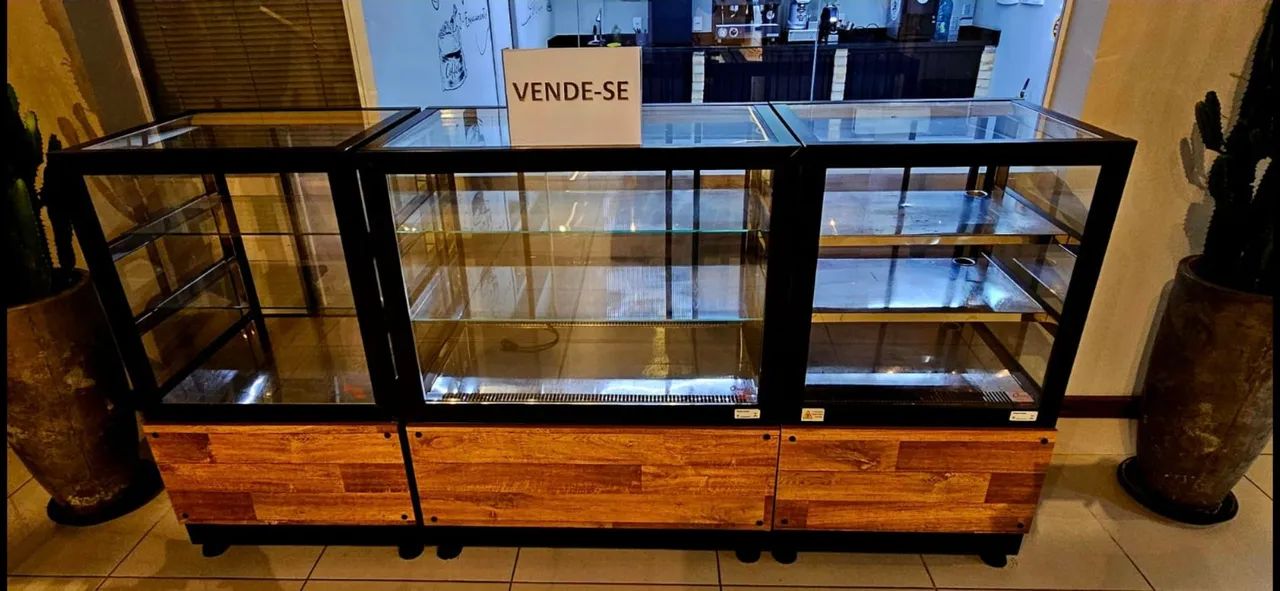 Balcões Vitrine 220volts  - Foto 2