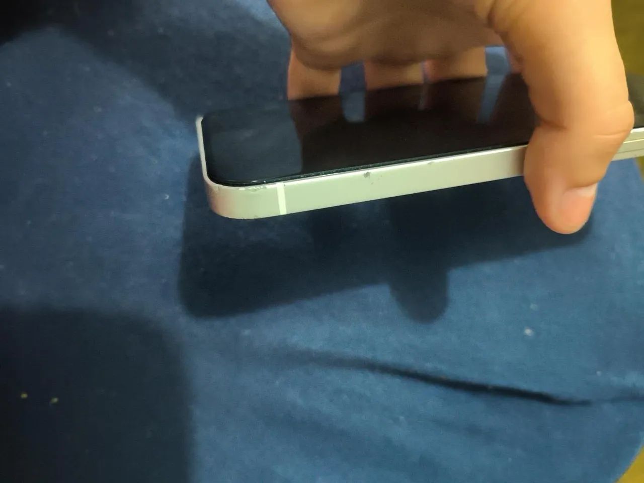 ? iPhone 12 64 GB ? Branco