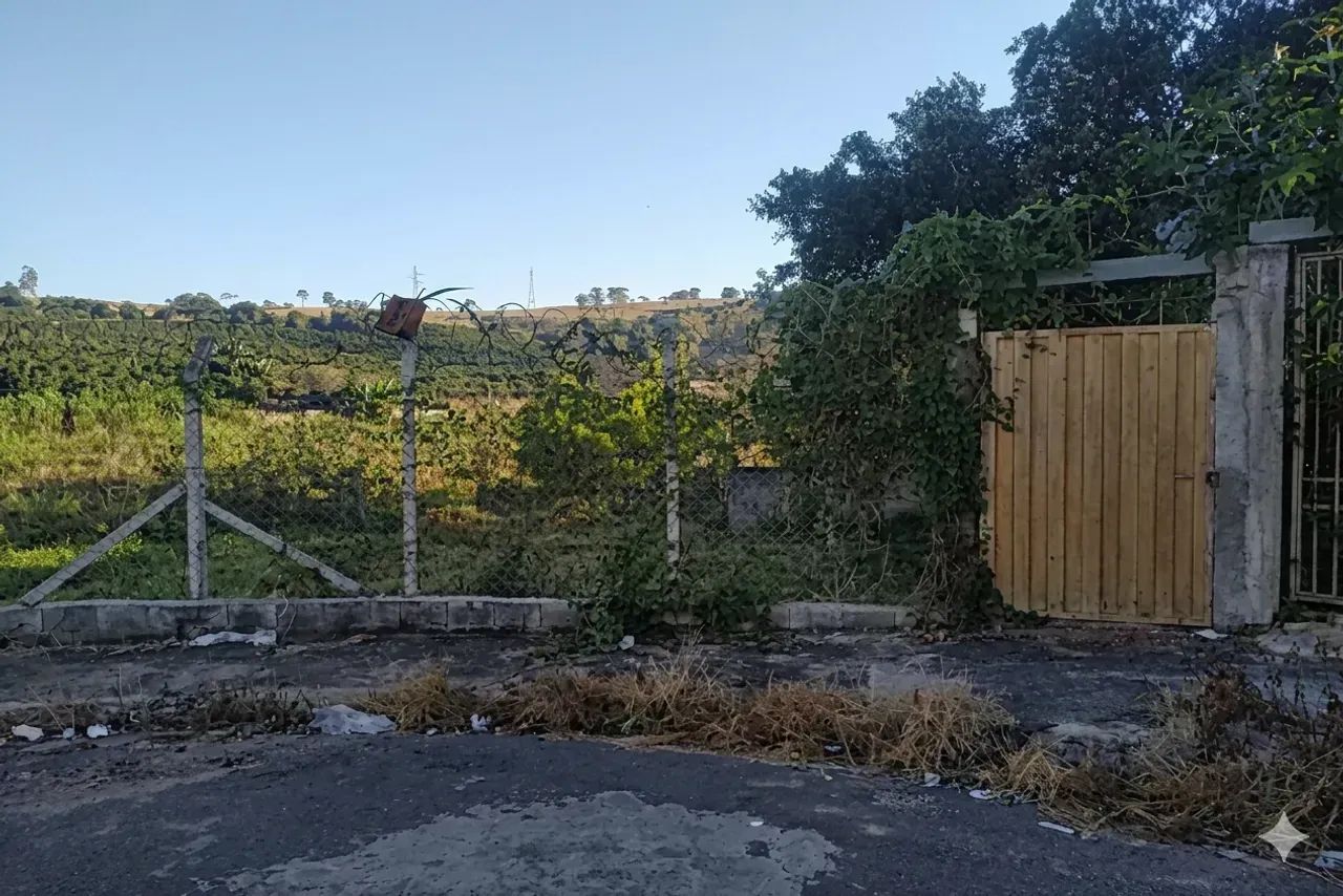 Terreno com 2.655,65m2 - Jardim Indaiá - Imóvel Caixa