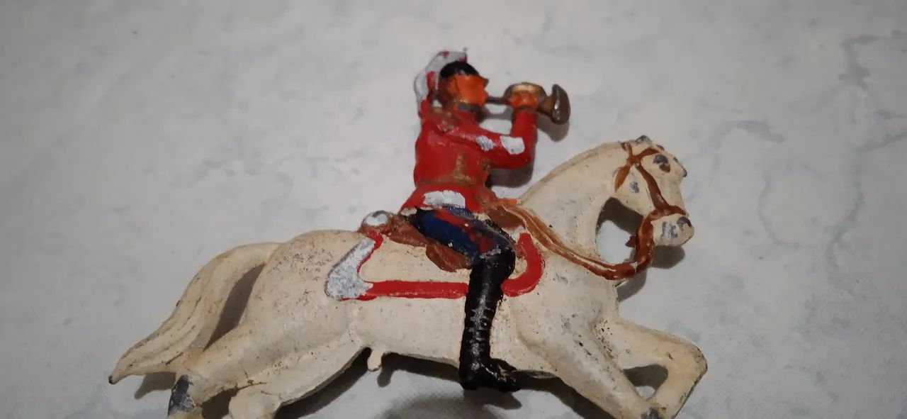 2 soldadinhos de chumbo cavalariços - Foto 4