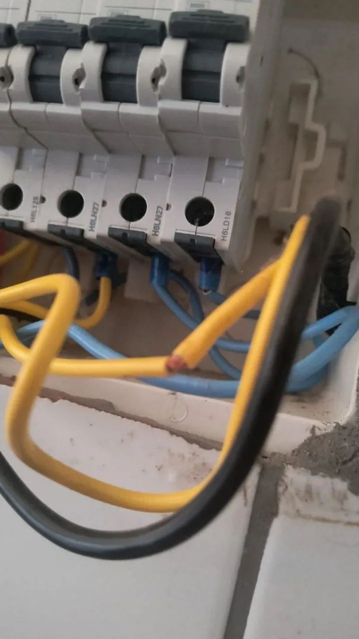 Serviço e reparo eletrônico,e montador de móveis 