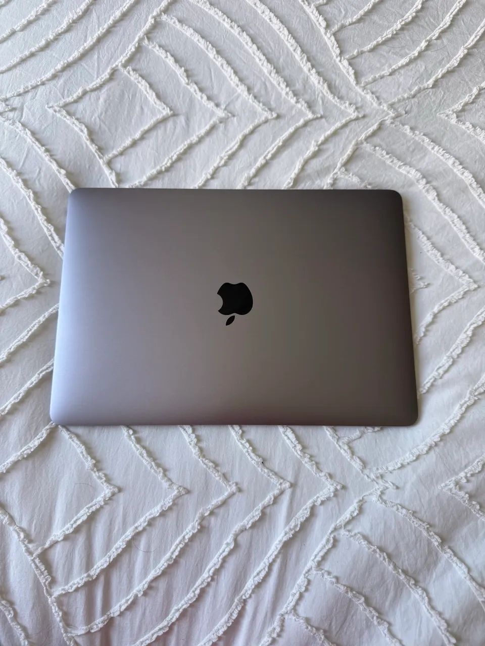 MacBook Air 13,3
