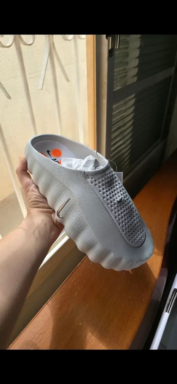 Nike Mind 001