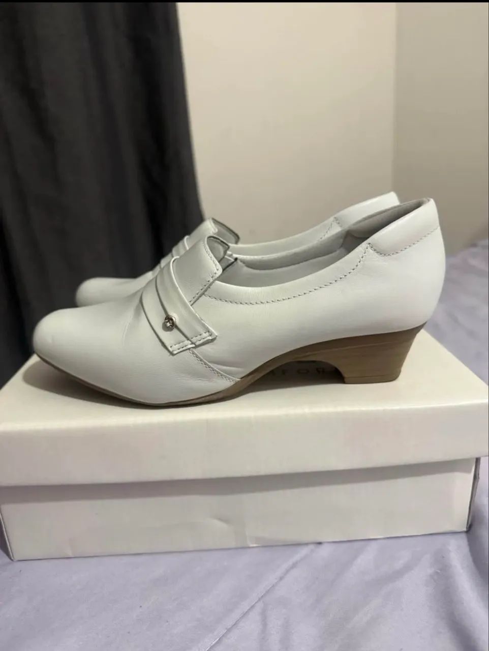 Sapato branco - Foto 2