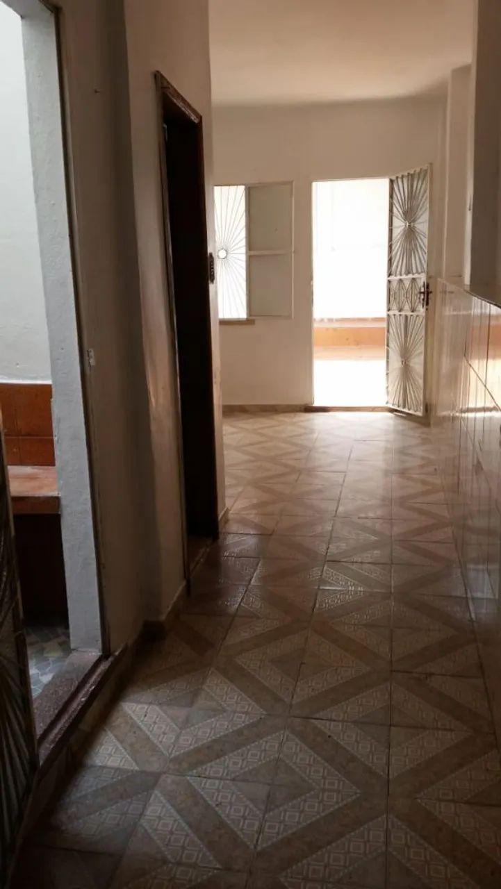 Vendo uma Excelente casa no centro  - Foto 4