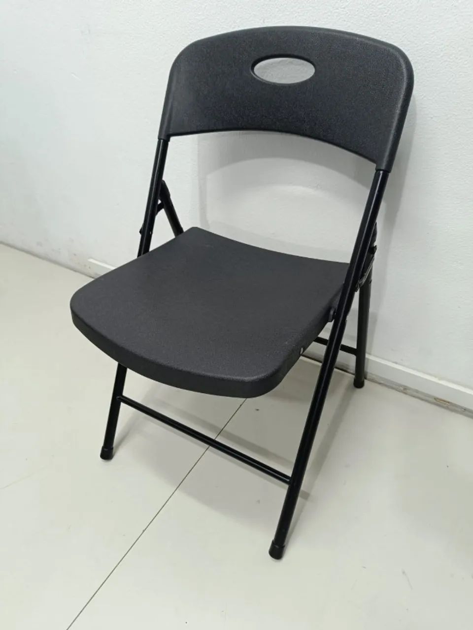 Cadeira de plástico - Foto 2