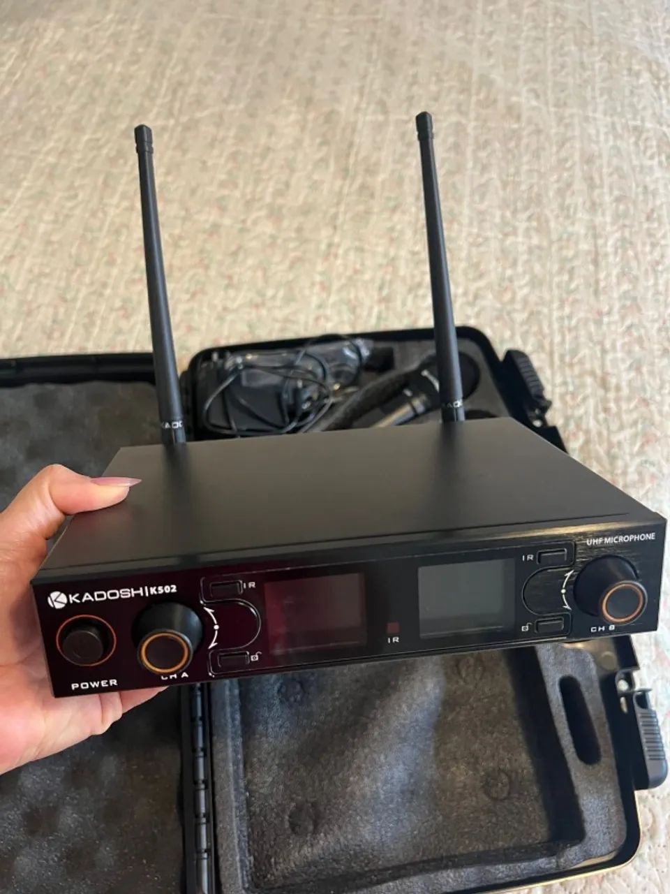 Microfone Sem Fio Kadosh K502M - Estado de Novo - Foto 4