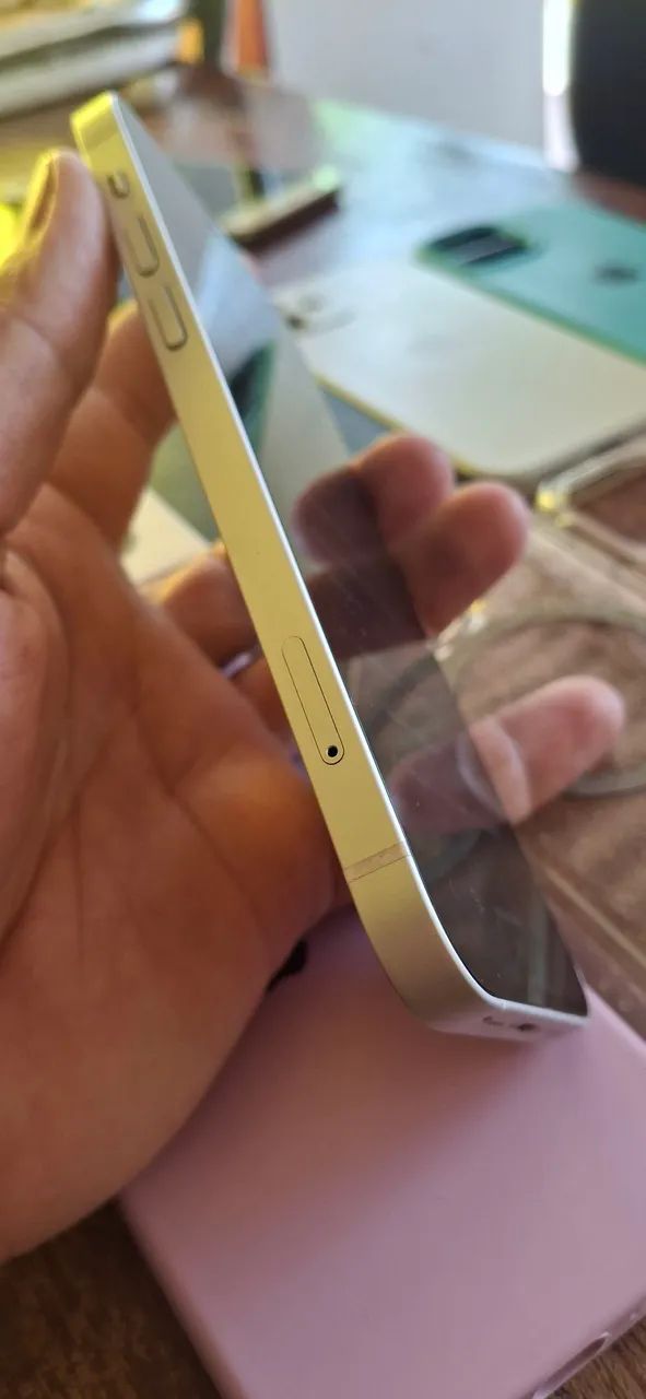 IPhone 12 64 branco - Foto 4