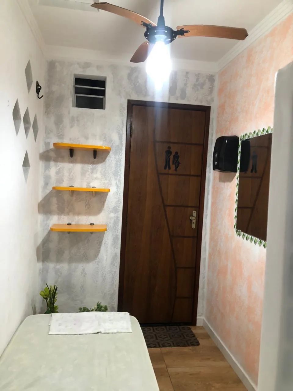 Alugo kitnet bem localizada - Foto 2