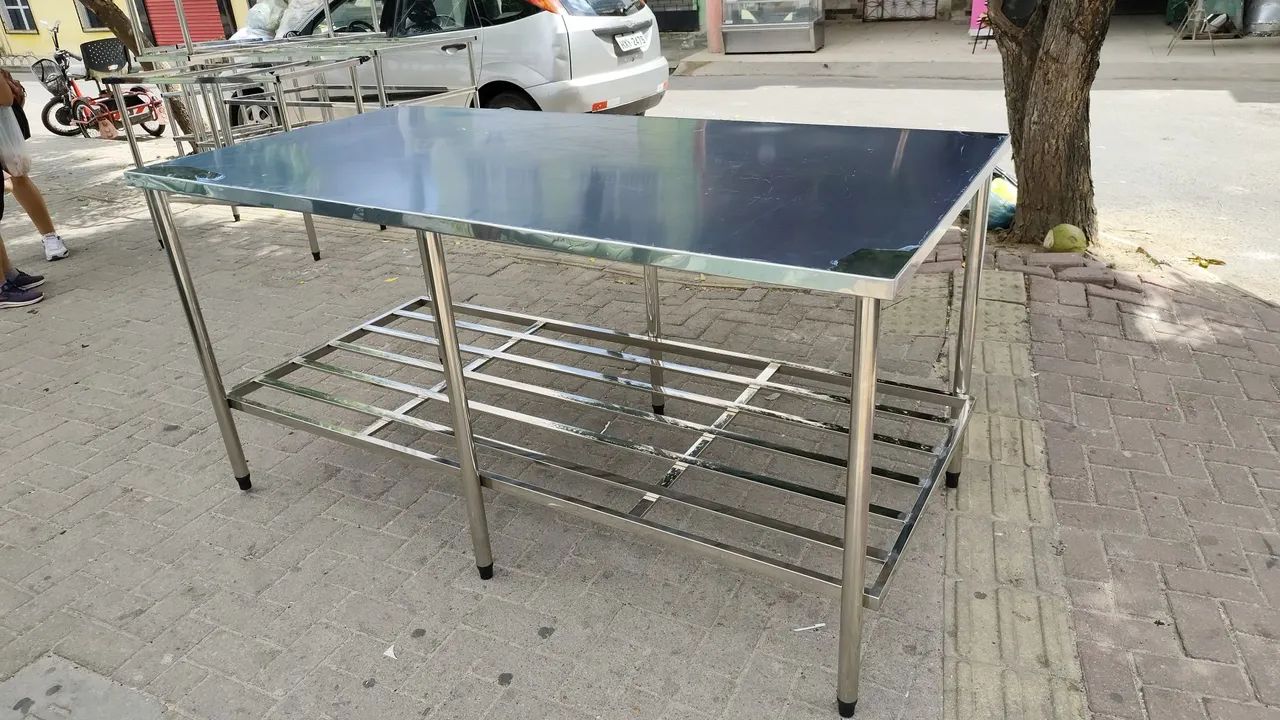 Mesa Inox 180m x 0,80m