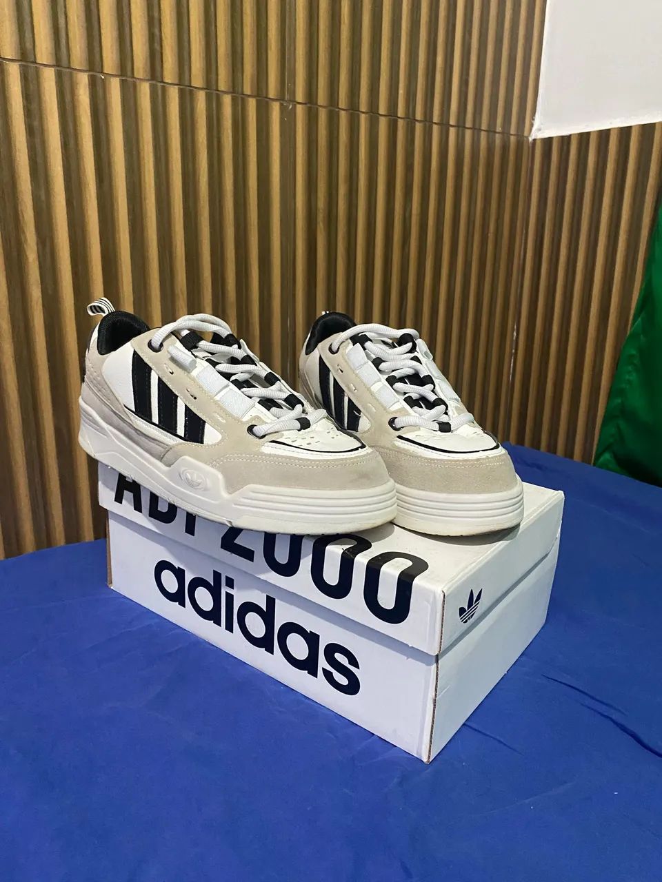 Tenis Adidas 2000 - Calçados - Caxambu 1502565750 | OLX