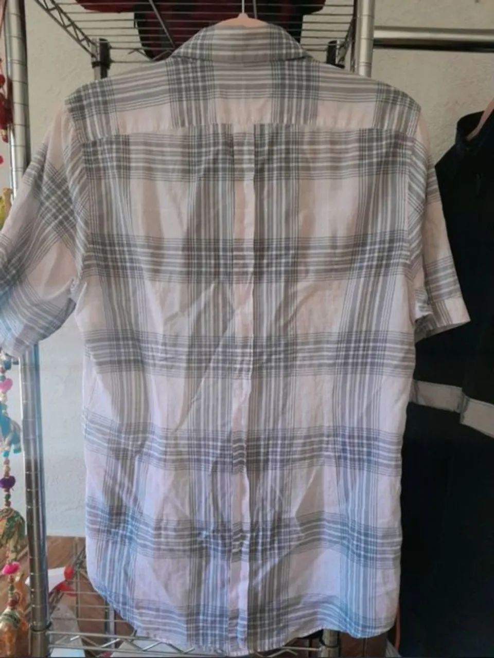 Camisa dolce e gabbana p com avarias ler anuncio - Foto 4