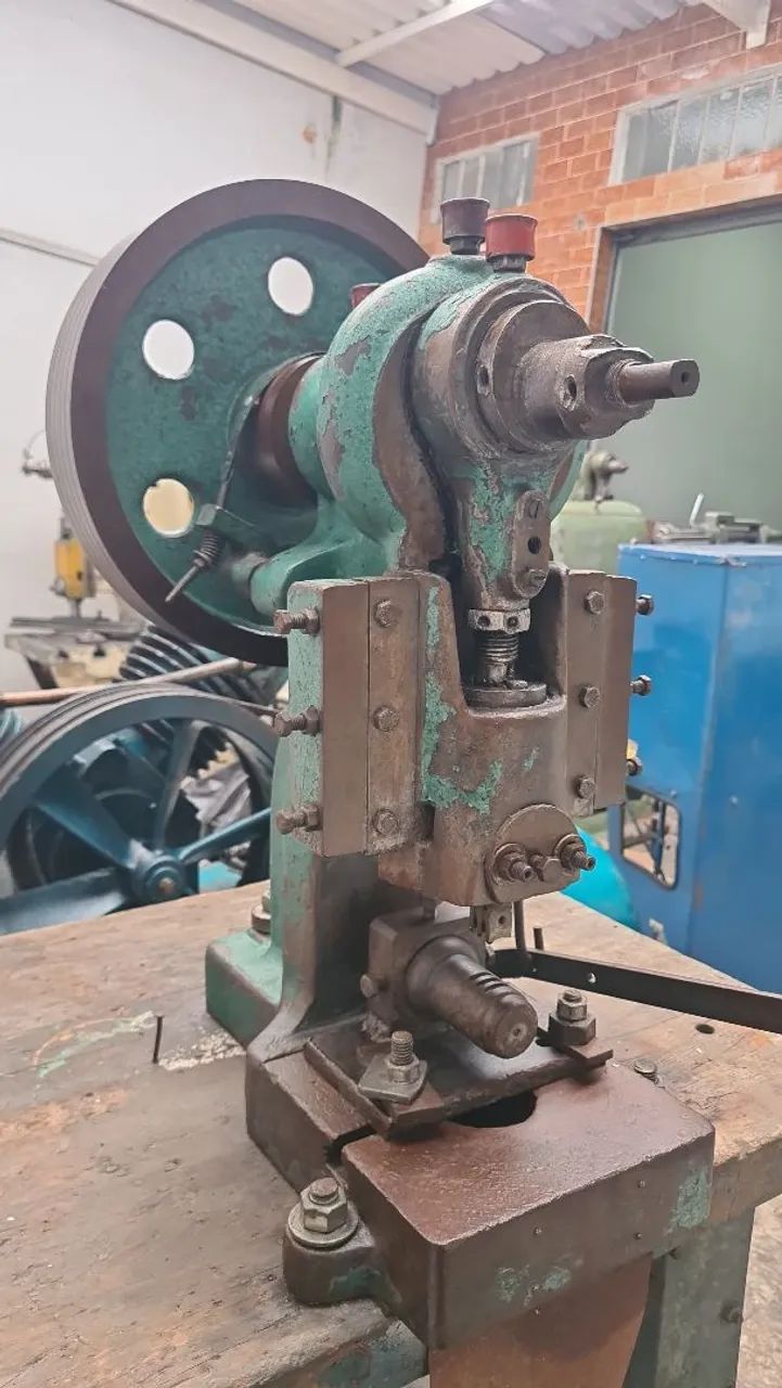 Prensa excêntrica de bancada 3 toneladas 