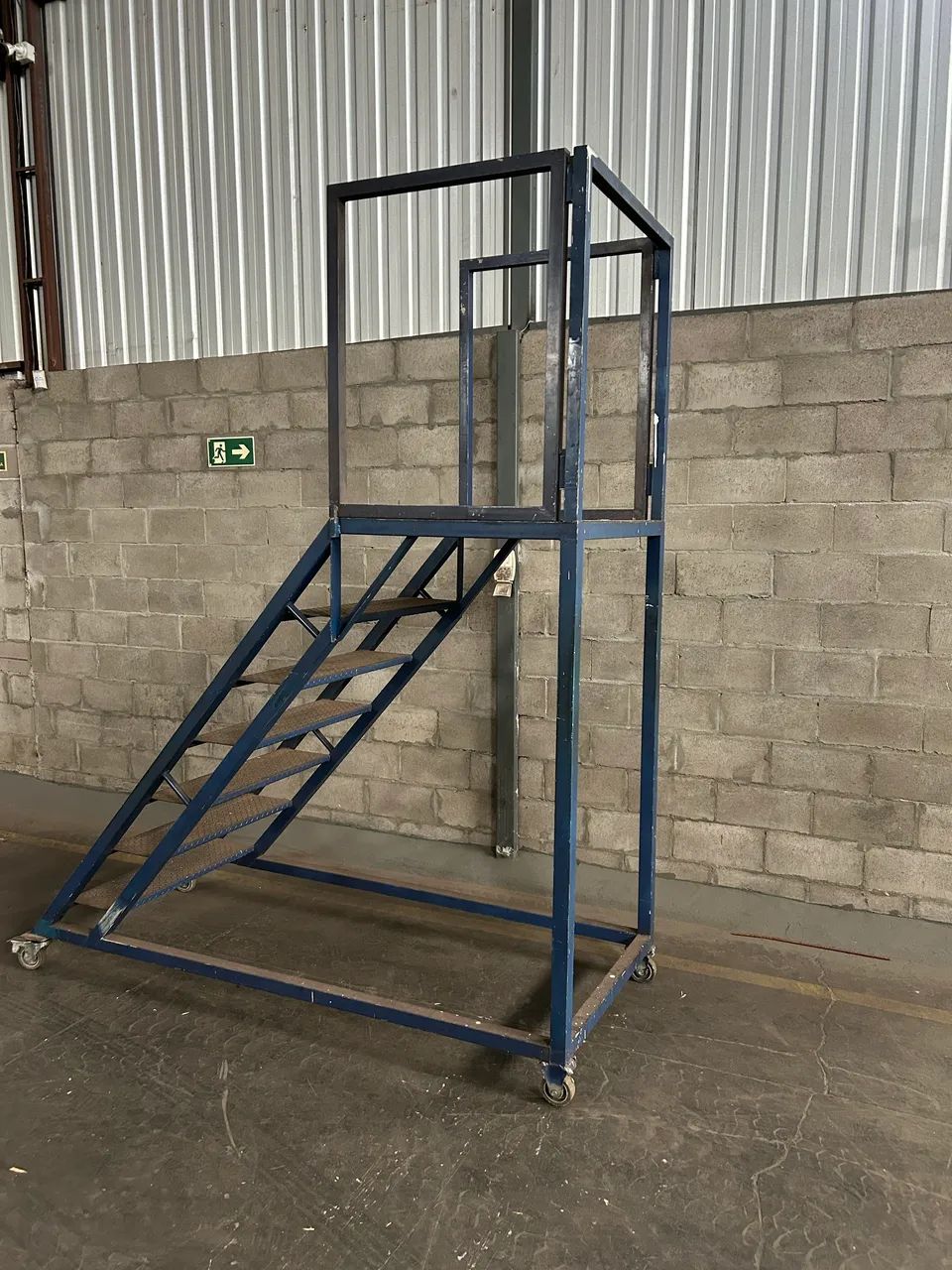 Escada plataforma - Foto 2