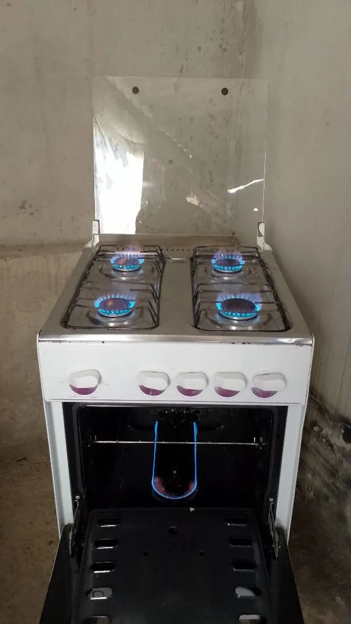 Fogão de quatro bocas não e elétrico funcionando perfeitamente  - Foto 4
