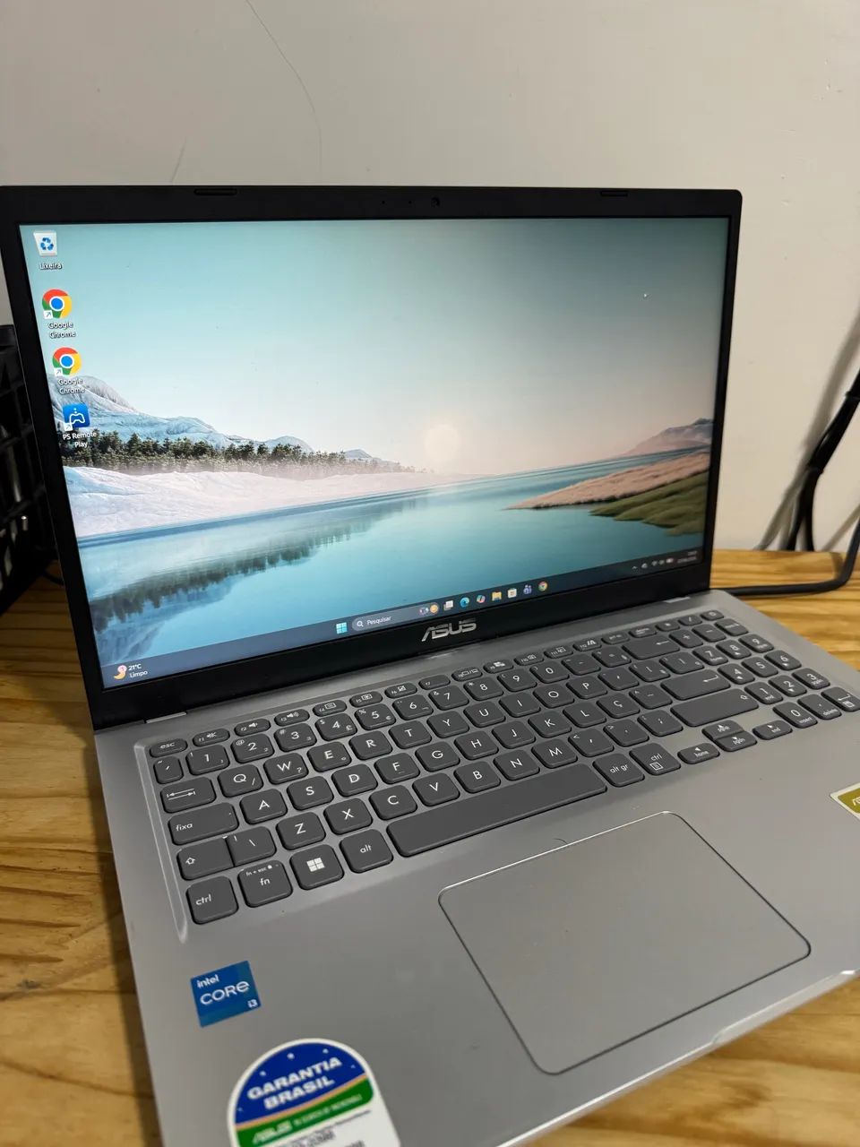 Asus Vivobook 11th i3