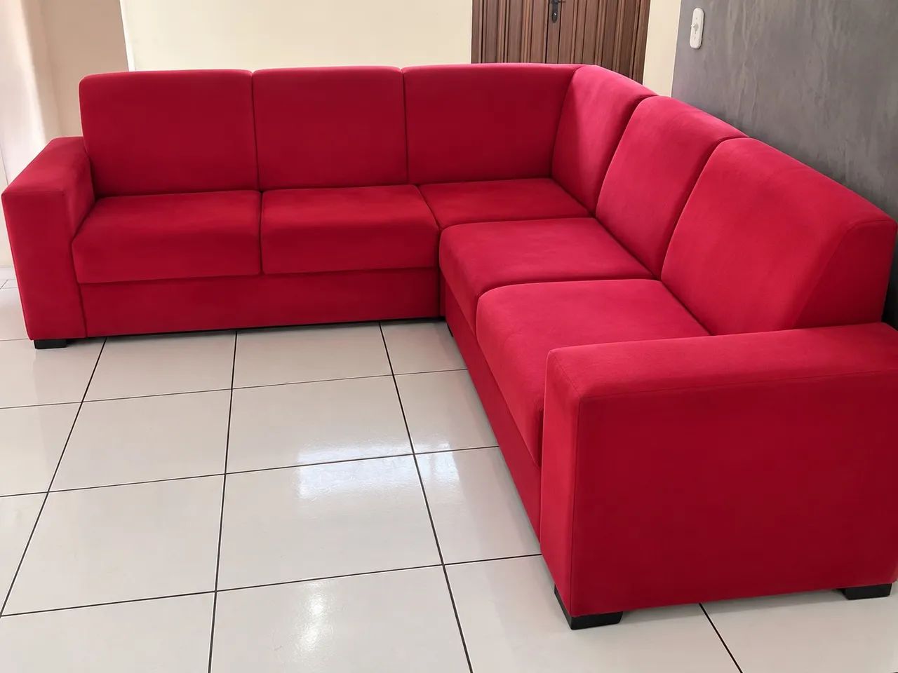 ? Sofá em L vermelho - excelente estado - Foto 2