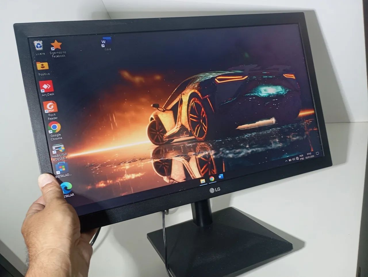 Monitor LG 20 Polegadas, Led, Ultra Fino Imagem Perfeita Alto Brilho, Cabos e Fonte. - Foto 3