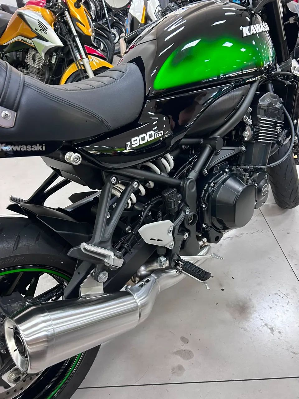 KAWASAKI Z900RS - Foto 3