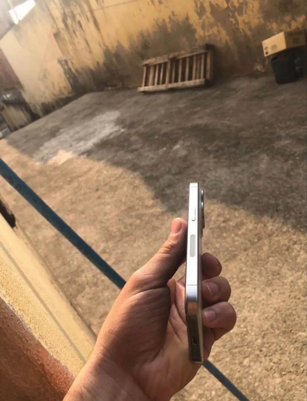 IPHONE 15 PRO ( Para Sair Rápido)  - Foto 2