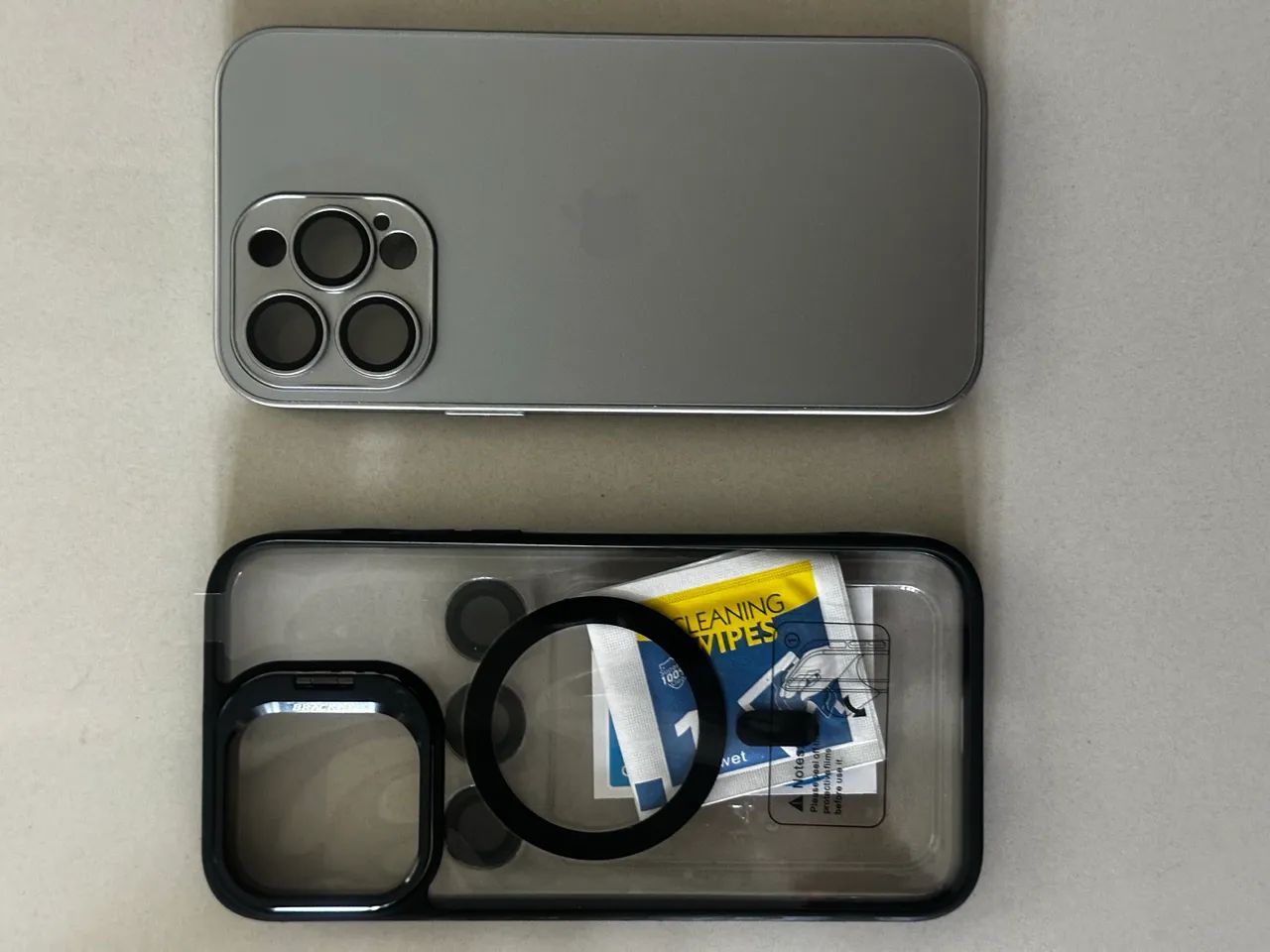 2 Capas novas e modernas para iPhone 14 Pro Max  - Foto 2