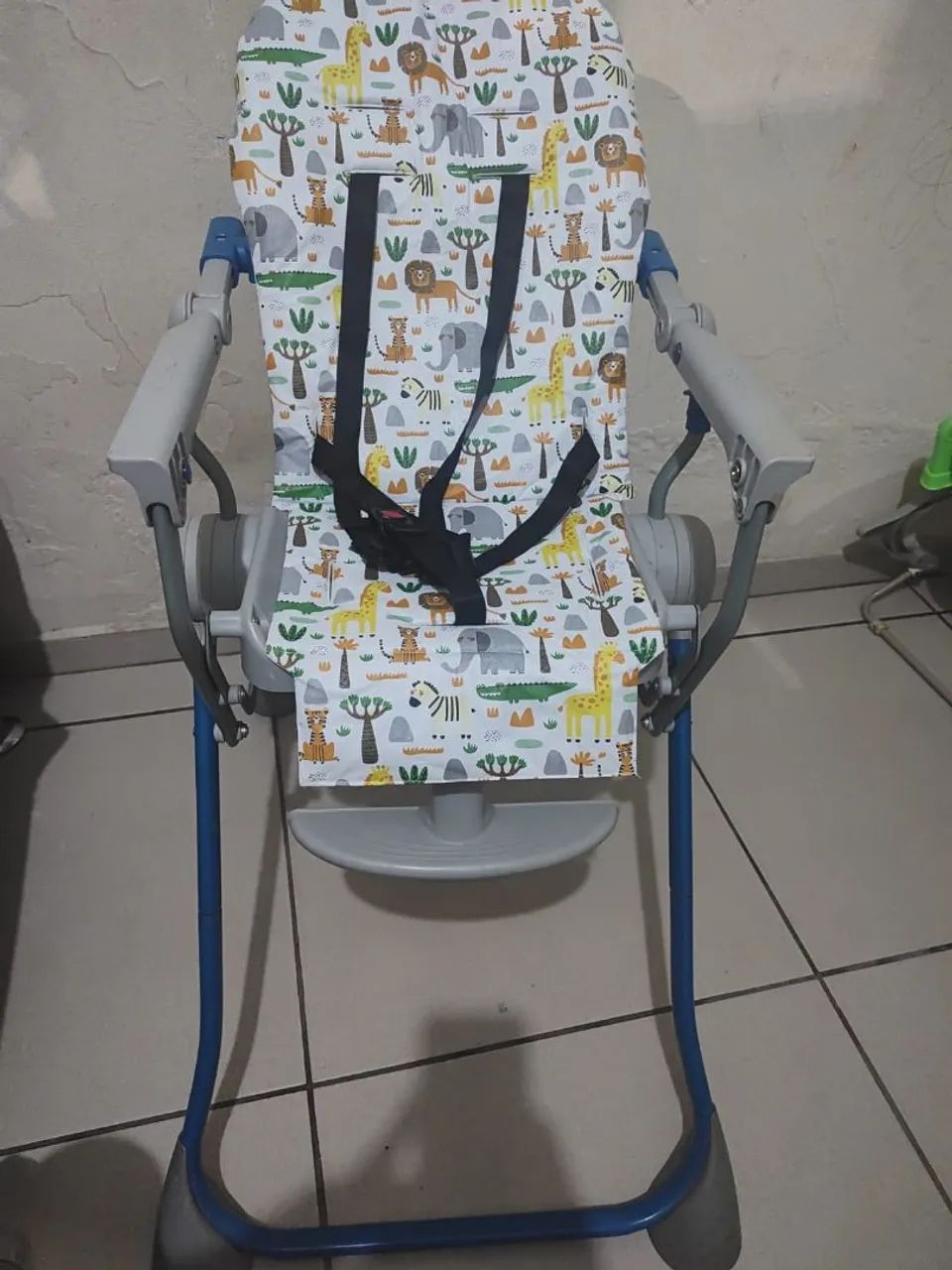 Cadeira alimentação  - Foto 2