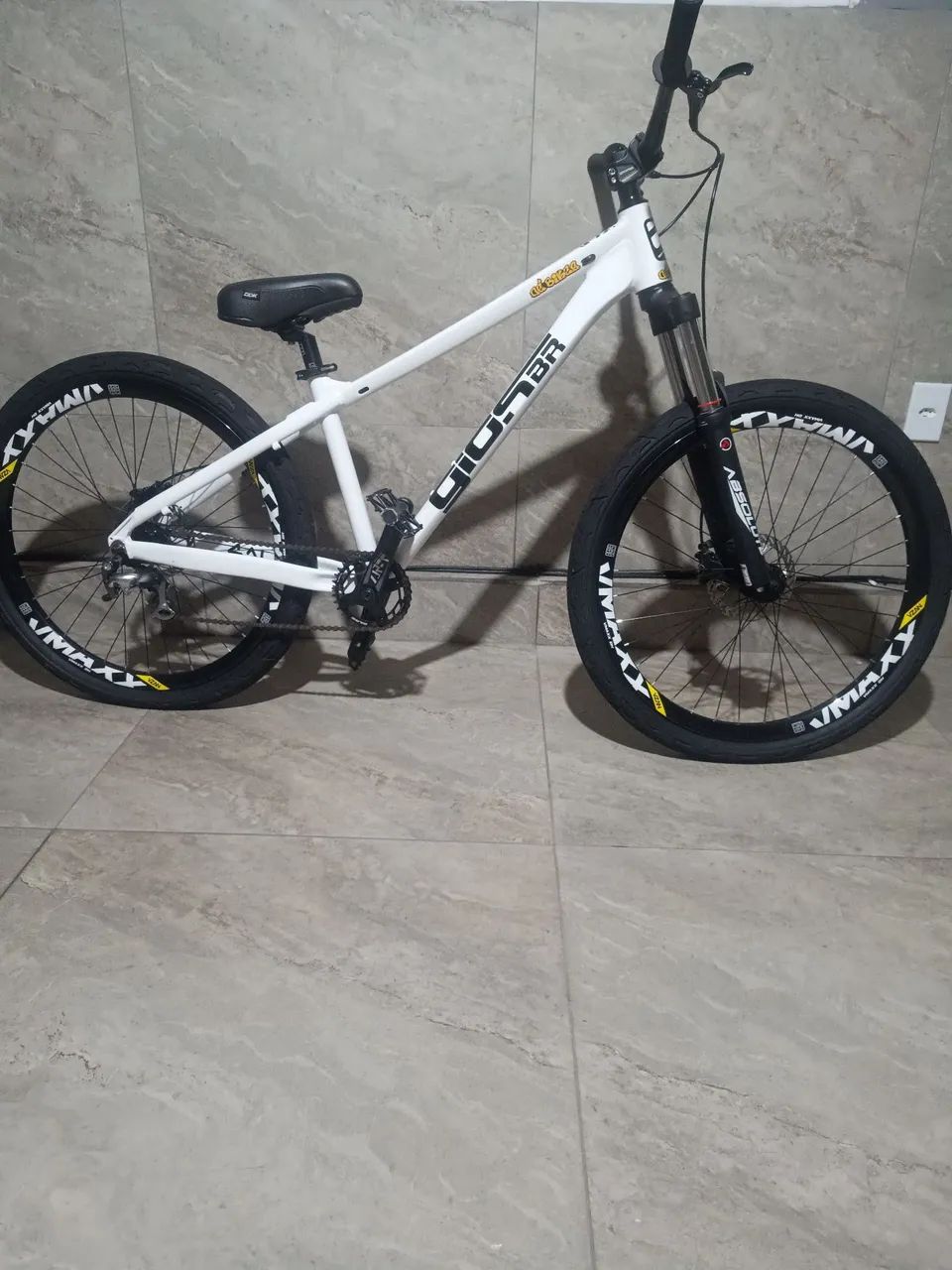 Vendo Bicicleta Gios nova