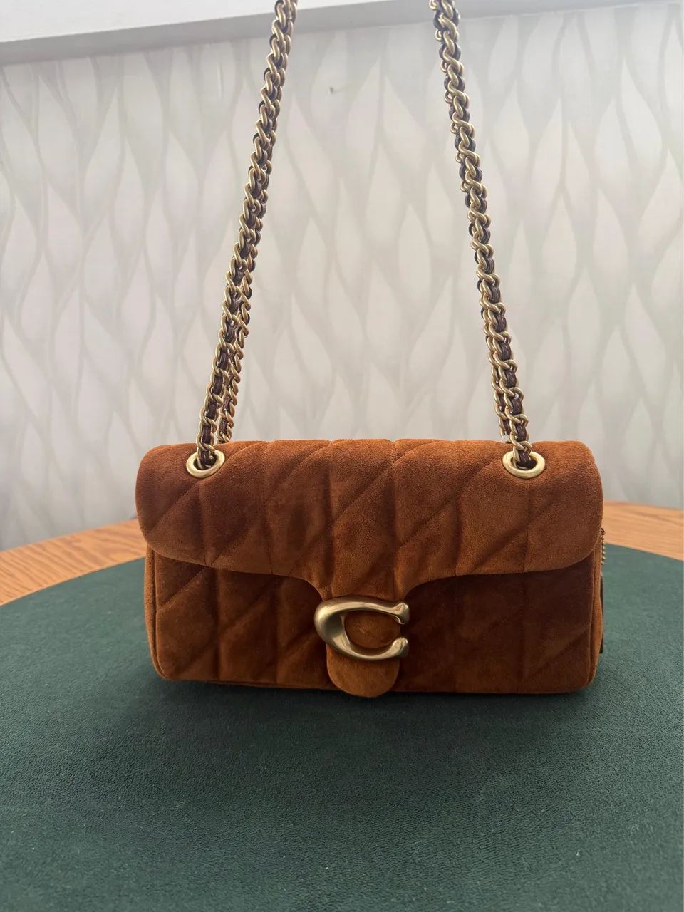 Coach tabby 26 em suede marrom 